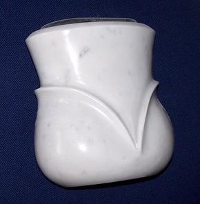 Vaso in marmo bianco